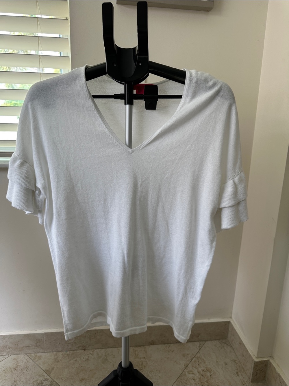 Lilly Pulitzer White V-Neck Short Sleeve Ruffle-Sleeve Top